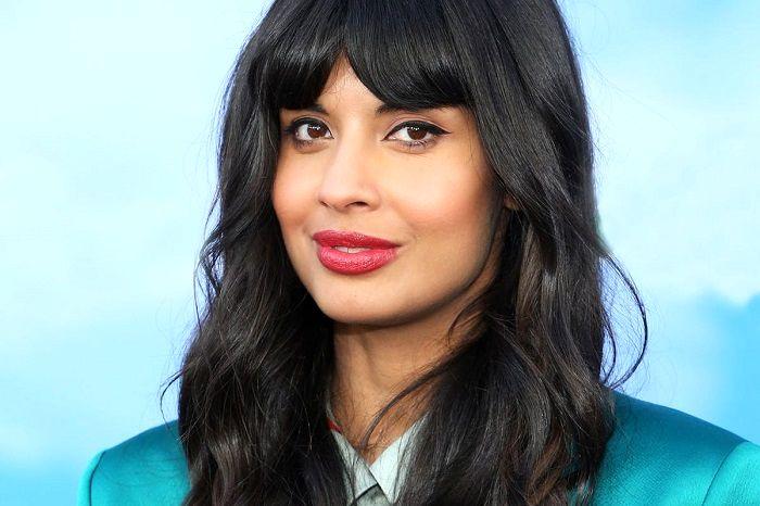 حمله تند خانم بازیگر به کیم کارداشیان و خواهرانش