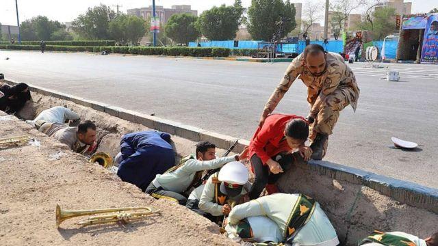 حکم بدوی پرونده حادثه تروریستی رژه خونین اهواز صادر شد/ بازداشت تعدادی از مقصران حادثه حکم بدوی پرونده حادثه تروریستی رژه خونین اهواز صادر شد/ بازداشت تعدادی از مقصران حادثه