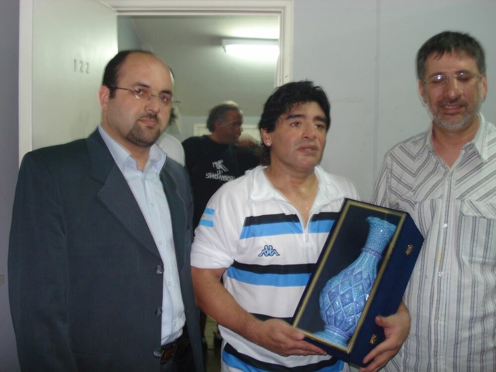 پیراهنی که به جای موزه به احمدینژاد رسید!|خبر فوری پیراهنی که به جای موزه به احمدینژاد رسید!|خبر فوری