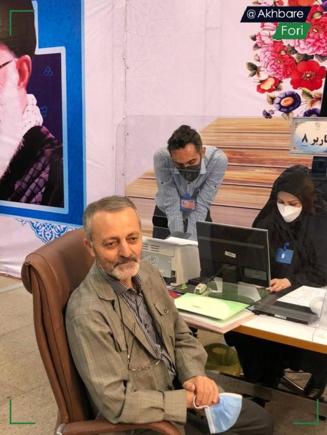 پرونده ثبت نام در انتخابات 1400 بسته شد/ ورود بازیگران اصلی در روز آخر / رئیسی، لاریجانی، هاشمی، جهانگیری، جلیلی و پزشکیان ثبت نام کردند/ محسن رضایی رکورد شکست پرونده ثبت نام در انتخابات 1400 بسته شد/ ورود بازیگران اصلی در روز آخر / رئیسی، لاریجانی، هاشمی، جهانگیری، جلیلی و پزشکیان ثبت نام کردند/ محسن رضایی رکورد شکست