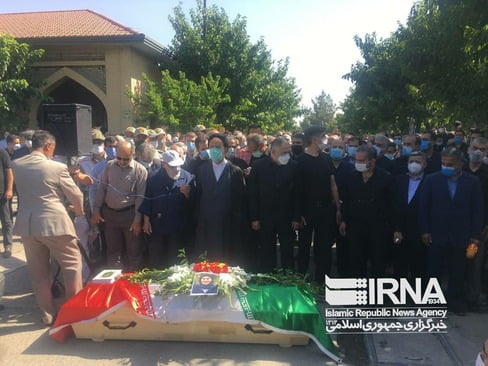 تشییع پیکر خبرنگاران ایرنا و ایسنا (عکس)