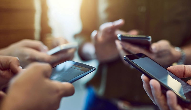 موج اعتراضات به محدود کردن اینترنت / فیلترینگ چه بر سر مردم میآورد؟ موج اعتراضات به محدود کردن اینترنت / فیلترینگ چه بر سر مردم میآورد؟