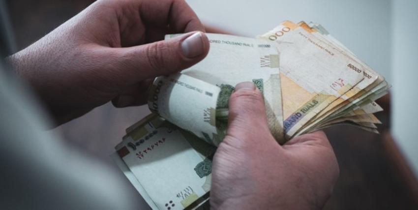 ۱۱ ماه کار بدون حقوق!/ کارگر شهرداری اندیمشک: برای نان شب وسایل خانه می‌فروشیم