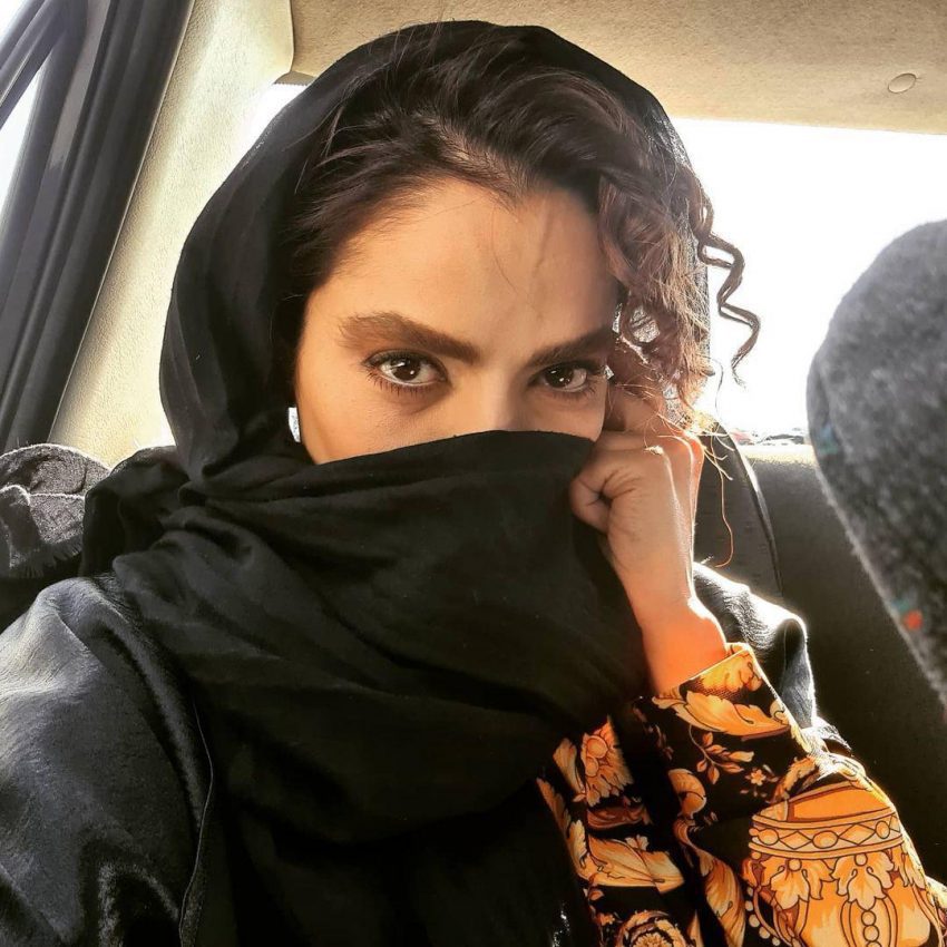 عکس متفاوت از سپیده خداوردی در ماشین