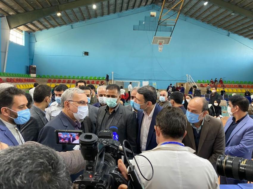 وزیر بهداشت: بهترین واکسن های دنیا را تولید می کنیم/ آمار واکسیناسیون در ایران بی نظیر و برای دنیا شگفت انگیز بوده