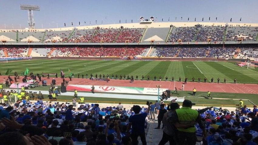 کمیته کرونا: ستاد کرونا موافق برگزاری مسابقات لیگ با حضور تماشاگران/ مشکل از فدراسیون فوتبال است