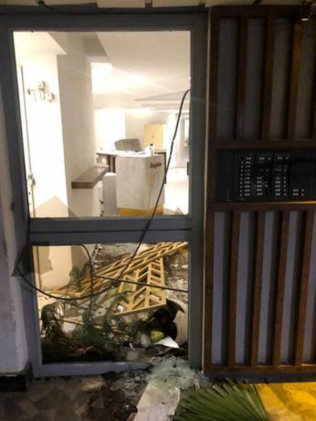 افراد ناشناس با حمله به شهرک اکباتان اقدام به تخریب کردند (+عکس) افراد ناشناس با حمله به شهرک اکباتان اقدام به تخریب کردند (+عکس)