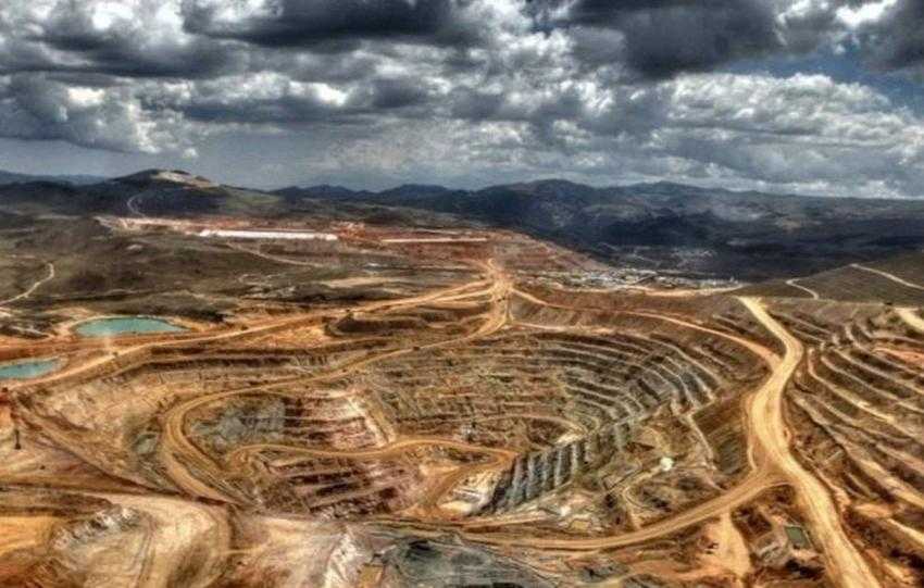 رئیس انجمن ژئوفیزیک ایران: ذخایر معادن روزمینی کشور روبه اتمام است