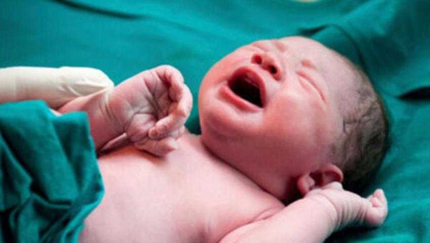زایمان موفق در خانه با کمک اورژانس؛ مادر شادگانی صاحب فرزند دختر شد