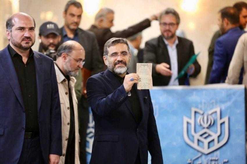 رجانیوز درباره کاندیداتوری وزیر ارشاد : جمعی از وزرا و معاونین رییس‌جمهور بر روی اسماعیلی به عنوان گزینه نهایی دولت به اجماع رسیدند