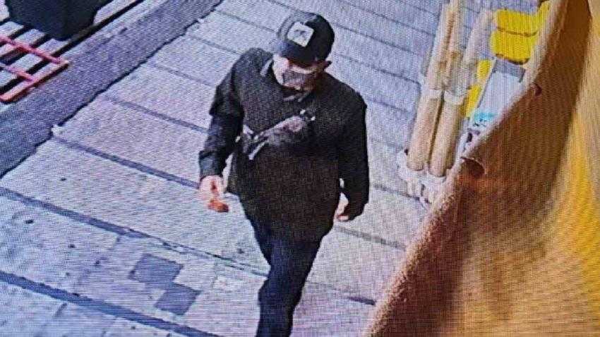 دستگیری موبایل قاپ معروف خیابان استاد معین تهران/ دادستان: همدستش هم دستگیر شد