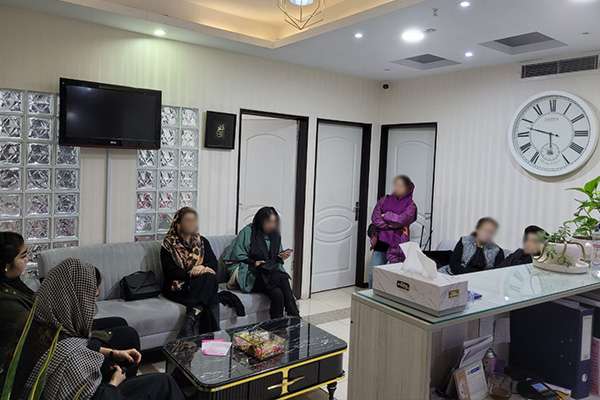 بهترین مرکز لیزر موهای زائد در نزدیک شهر اندیشه (فلکه اول فردیس کرج)