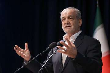 پزشکیان به رئیس کل بانک مرکزی نامه نوشت پزشکیان به رئیس کل بانک مرکزی نامه نوشت