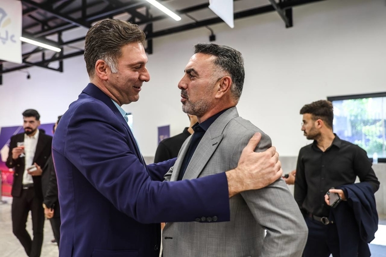 سیر وقایع یک مراسم و حواشی عجیب آن (عکس)