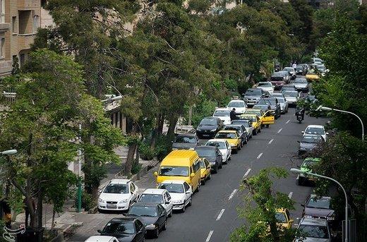 هجوم مردم غرب تهران به پمپ بنزین بلوار آیت‌الله کاشانی