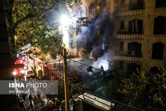 افزایش جانباختگان و مصدومین حادثه کلینیک سینا اطهر به ۳۳ تن/ احتمال انفجار مجدد/ مسئولان شهری تا شعاع یک هزار متری منطقه را تخلیه کنند