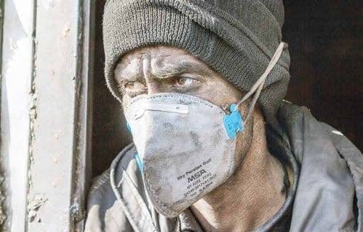 کجای دنیا مدیر دولتی ۵۲ میلیون، نیروی کار ماهر ۲.۸ میلیون!