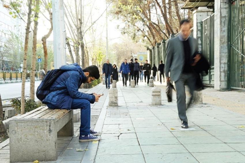آقای کیهان! در کدام ایران زندگی میکنید؟